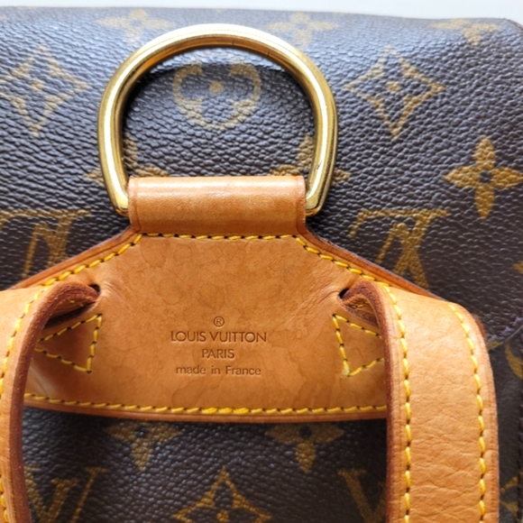 💎Authentic Louis Vuitton MM Montsouris Backpack - Picture 6 of 16